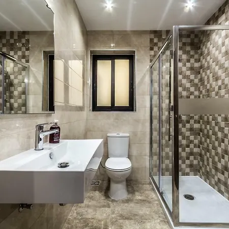 Sunny Modern Апартаменты *