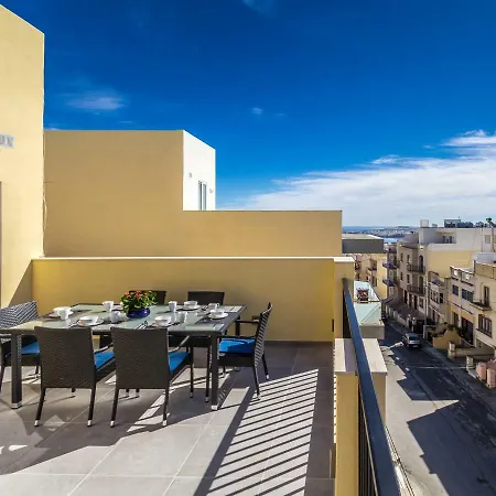 Sunny Modern Apartment