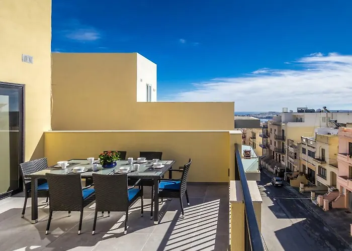 Sunny Modern Apartament